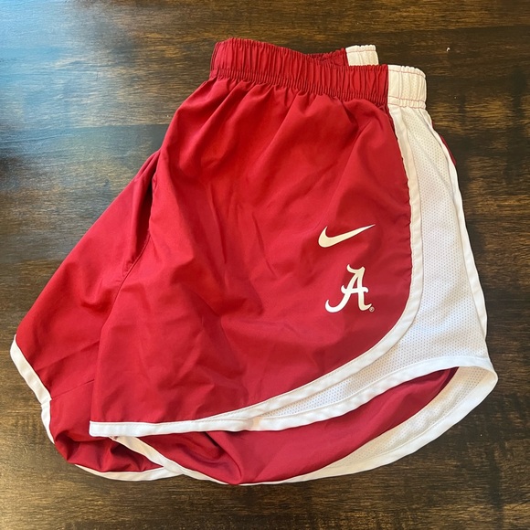 Alabama Nike Women’s Dri-Fit Tempo Shorts, Large - Picture 4 of 7